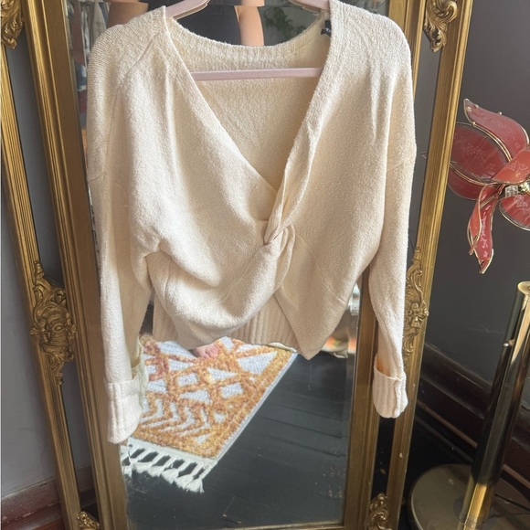 Express Ivory Textured Crew Neck Sweater - Picture 2 of 3